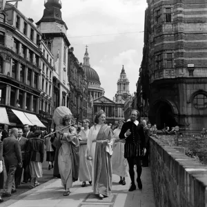 Ludgate Hill Shakespearean players perform extracts from the Bards many plays Ludgate Hill Shakespearean players perform extracts from the Bards many plays