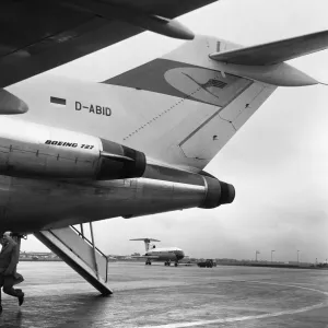 Lufthansa Boeing 727 vs B.E.A Trident Print, April 1964