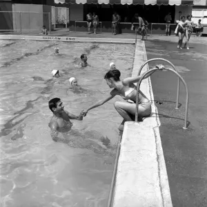 Lunch hour at the Oasis Lido in Central London. Where Keith Baxter
