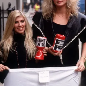Lyndsey De Paul and Janine Andrews Print (00776)