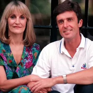 LYNN FAULDS-WOOD, WITH HUSBAND JOHN STAPLETON, IN PHOTOCALL - 91 / 8171 LYNN FAULDS-WOOD, WITH HUSBAND JOHN STAPLETON, IN PHOTOCALL - 91 / 8171