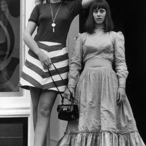 Lynn Redgrave et Rita Tushingham co-étoiles dans la comédie Smashing Time. Lynn Redgrave et Rita Tushingham co-étoiles dans la comédie Smashing Time.