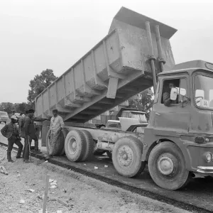 M4 Motorway Construction, 21st July 1971. Reading, Berkshire M4 Motorway Construction, 21st July 1971. Reading, Berkshire