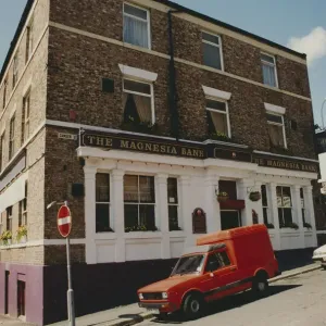 The Magnesia Bank public house, Camden Street, North Shields 21st June 1995 The Magnesia Bank public house, Camden Street, North Shields 21st June 1995