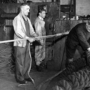 Making ground ropes for trawl nets at Irvins of North Shields in 1949