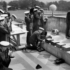 Making sailors at Pangbourne. Mansion Terrace as ships bridge. May 1928 P009391