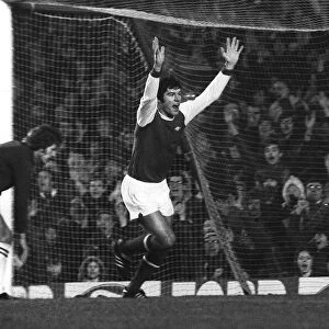 Malcolm Macdonald scores goal for Arsenal 1976