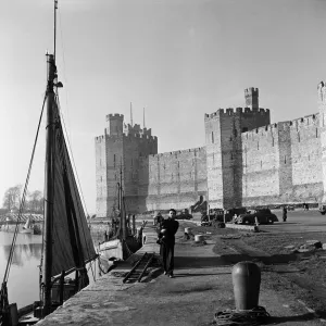 Caernarfon Castle Print, Gwynedd, 1952 Caernarfon Castle Print, Gwynedd, 1952