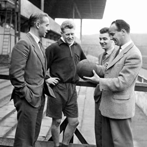 Manager Frank Taylor (right) talking to Frank Bowyer, Tony Allen and Doug Newlands
