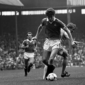 Manchester United 2 v. Stoke City 0. Division 1 Football. May 1982 MF07-02-013