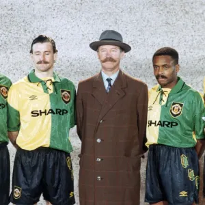 Manchester United 1993 Yellow and Green Third Kit Print