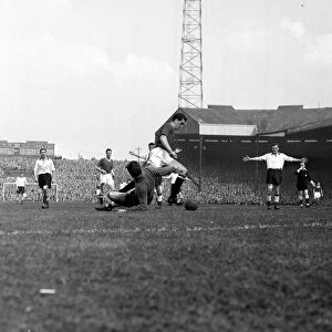 Manchester United v Sunderland-United winning to take championship April 1957