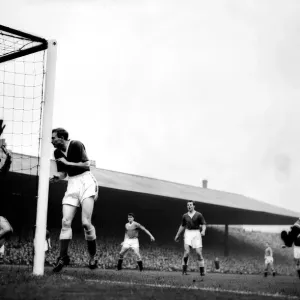 Manchester united versus Everton-action during the game October 1956
