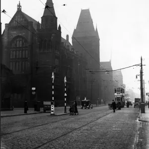 Manchester University with view of Oxford Road. Circa 1935 Manchester University with view of Oxford Road. Circa 1935
