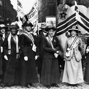 1913 March of the National Union of Suffrage Societies Print 1913 March of the National Union of Suffrage Societies Print
