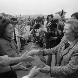 MARGARET THATCHER ELECTIONEERING - MAY 1987-3075 MARGARET THATCHER ELECTIONEERING - MAY 1987-3075