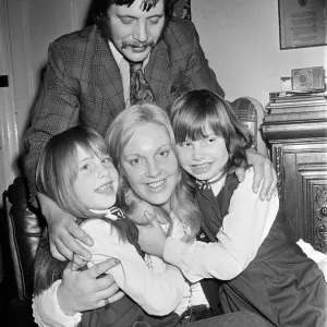 Margo MacDonald, Scottish National Party MP, at home with her daughters Petra and Zoe