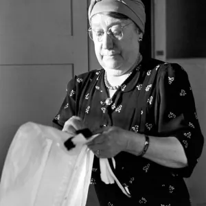Maria David, Wardrobe Mistress. March 1953 D1019
