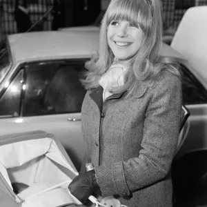 Marianne Faithfull Leaves Nursing Home with New Son, November 1965 Print