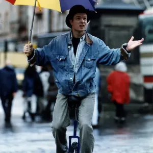 Mark Staffor a street performer at the Edinburgh Festival 1992