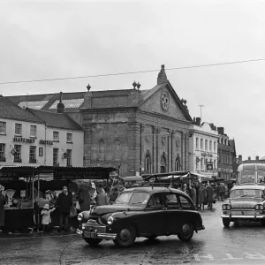 Market Place in Newbury, Berkshire. Newbury is to become a city. 19th March 1964 Market Place in Newbury, Berkshire. Newbury is to become a city. 19th March 1964