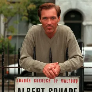 Martin Kemp Actor / Singer September 98 On the set of Eastenders which he will be
