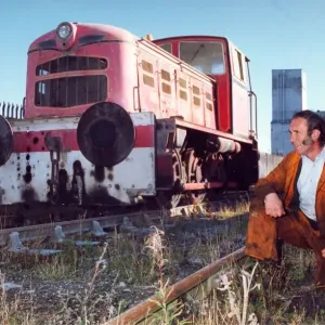 Martin Smith from Tanfield Railway Museum with the brightly coloured 0-6-0 industrial