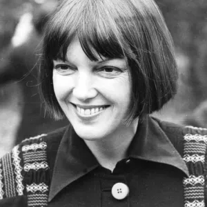 Mary Quant smiling at press call - April 1972 01 / 04 / 1972