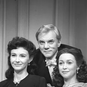 MARY STEENBURGEN, MALCOLM MCDOWELL, CHERIE LUNGHI 16 / 10 / 1987