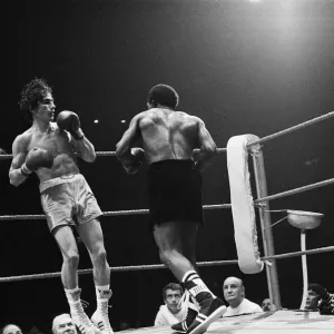 Maurice Hope gegen Carlos Herrera für den Weltmeistertitel im Leichtgewichtigten Mittelgewicht der WBC Maurice Hope gegen Carlos Herrera für den Weltmeistertitel im Leichtgewichtigten Mittelgewicht der WBC