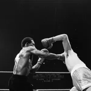 Maurice Hope v Carlos Herrera WBC World Super Welterweight Title Maurice Hope v Carlos Herrera WBC World Super Welterweight Title