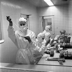 Medical: Polio vaccine laboratory. 1960 A834-003