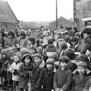 Meltham Christmas Lights turn on, Children of Meltham and Helme School Meltham Christmas Lights turn on, Children of Meltham and Helme School