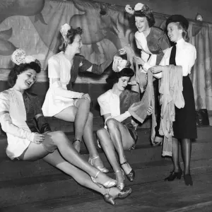 Canadian WRNS Entertainment Section Print, 12th November 1944