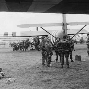 Members of the 1st Airborne Division about to board their Horsa gliders at RAF Fairford