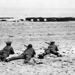 Members of the 2 / 6th (Rifle) Battalion, Kings Liverpool Regiment at Margate, Kent Members of the 2 / 6th (Rifle) Battalion, Kings Liverpool Regiment at Margate, Kent