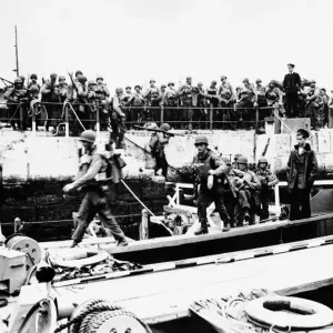 LCAs carrying combat equipment, D-Day 6th June 1944 Print LCAs carrying combat equipment, D-Day 6th June 1944 Print