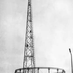 Men balance precariously 100ft up the radio mast at Gaythorn Gas Works
