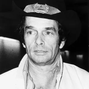 Merle Haggard 1978 Chanteur Country et Western portant un chapeau Stetson. Merle Haggard 1978 Chanteur Country et Western portant un chapeau Stetson.