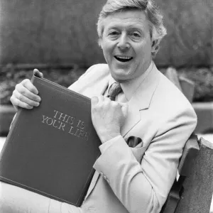 Michael Aspel Print - This Is Your Life, 31st March 1988 Michael Aspel Print - This Is Your Life, 31st March 1988
