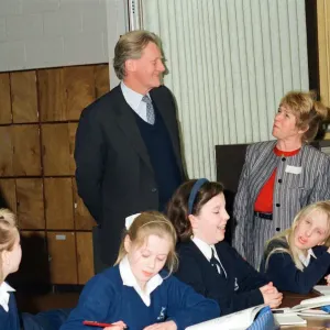 Michael Heseltine visits Chiltern Edge School, Sonning Common. 15th February 1991 Michael Heseltine visits Chiltern Edge School, Sonning Common. 15th February 1991