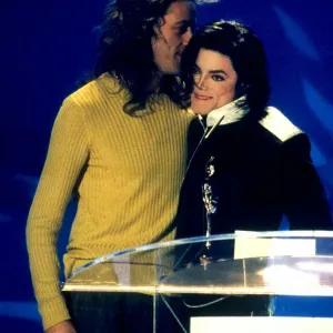 Michael Jackson accepts award at 1996 Brit Awards, Print Michael Jackson accepts award at 1996 Brit Awards, Print