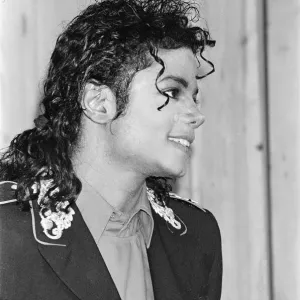 Michael Jackson, ritratto nel 1988 a Londra dove è stato inserito nel Guinness dei primati. Michael Jackson, ritratto nel 1988 a Londra dove è stato inserito nel Guinness dei primati.