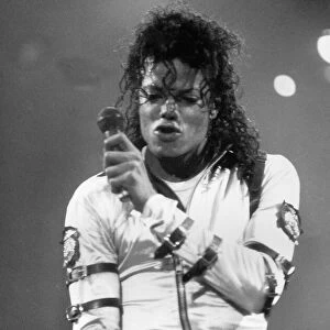 Michael Jackson playing at Wembley singing July 1988