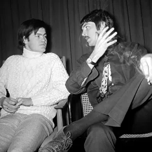 Mickey Dolenz and Paul McCartney - smoking 09 / 02 / 1967 X1205