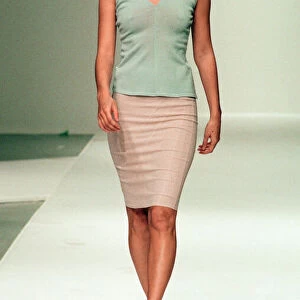 Milan Fashion Week 1997, Narciso Rodriguez Show, Thursday 23rd October 1997, Kate Moss