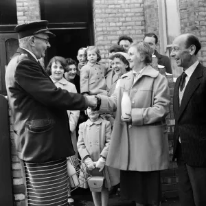 Milkman, Alfred Dobbs, says goodbye to all his customers who have been taking his milk