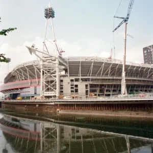 El estadio del Milenio en construcción. Cardiff, Gales. 25 de junio de 1999
