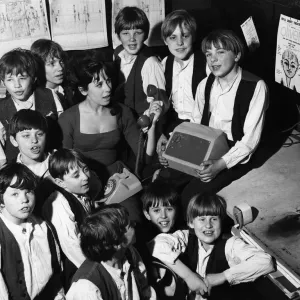 Miss Marti Webb with Fagin's Gang at Royal Court Theatre, Liverpool Print