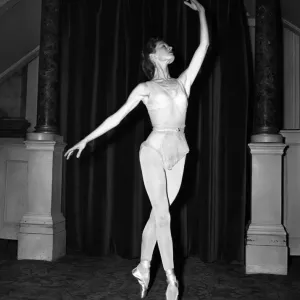 Moira Shearer, Lady Kennedy, ballet dancer and actress, pictured rehearsing at the Royal Moira Shearer, Lady Kennedy, ballet dancer and actress, pictured rehearsing at the Royal